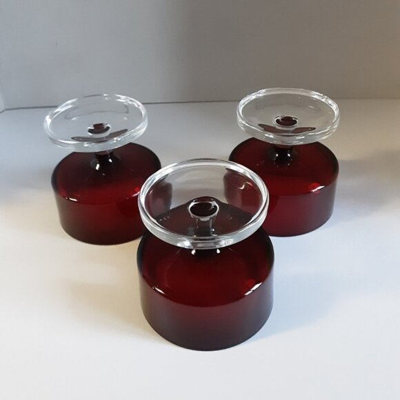 3 Ruby Red Champagne Glasses Vintage Goblets Luminarc France - Picture 3 of 6